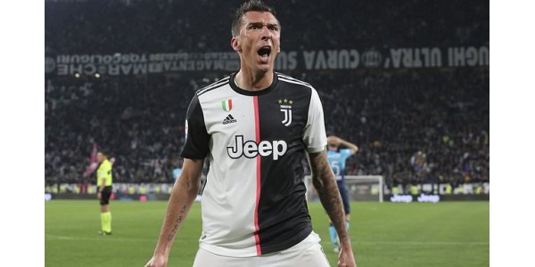 El fútbol firme de Mario Mandžukić no ganará el favor del equipo